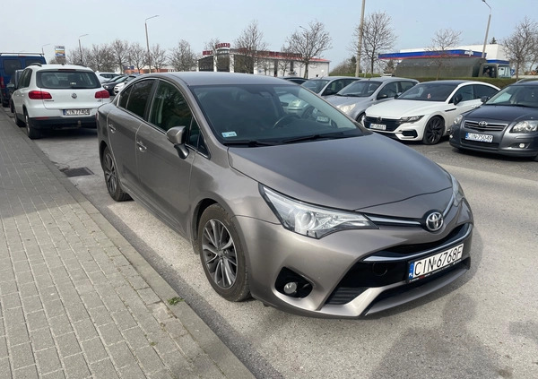 Toyota Avensis cena 38000 przebieg: 219818, rok produkcji 2015 z Inowrocław małe 46